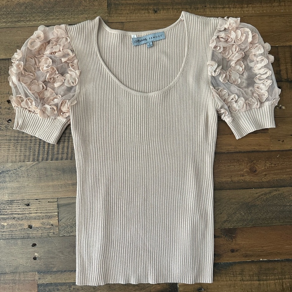 Absolute famous tan ribbed blouse size S